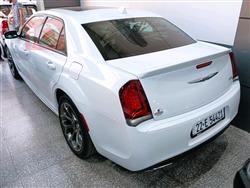 کرایسلەر 300